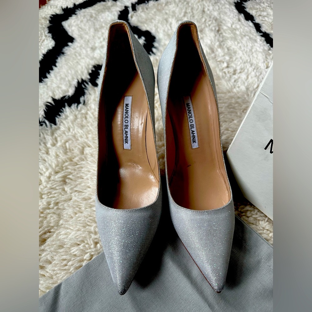 Manolo Blahnik size 8 glitter pumps (eu size 38)